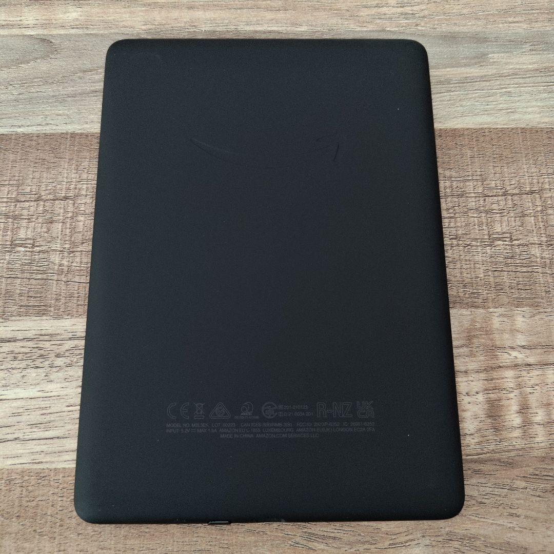 kindle paperwhite 11世代 8GB 広告無し ケース付き