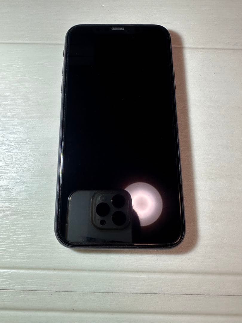 iPhone 11 64GB ブラック au バッテリー90% 美品