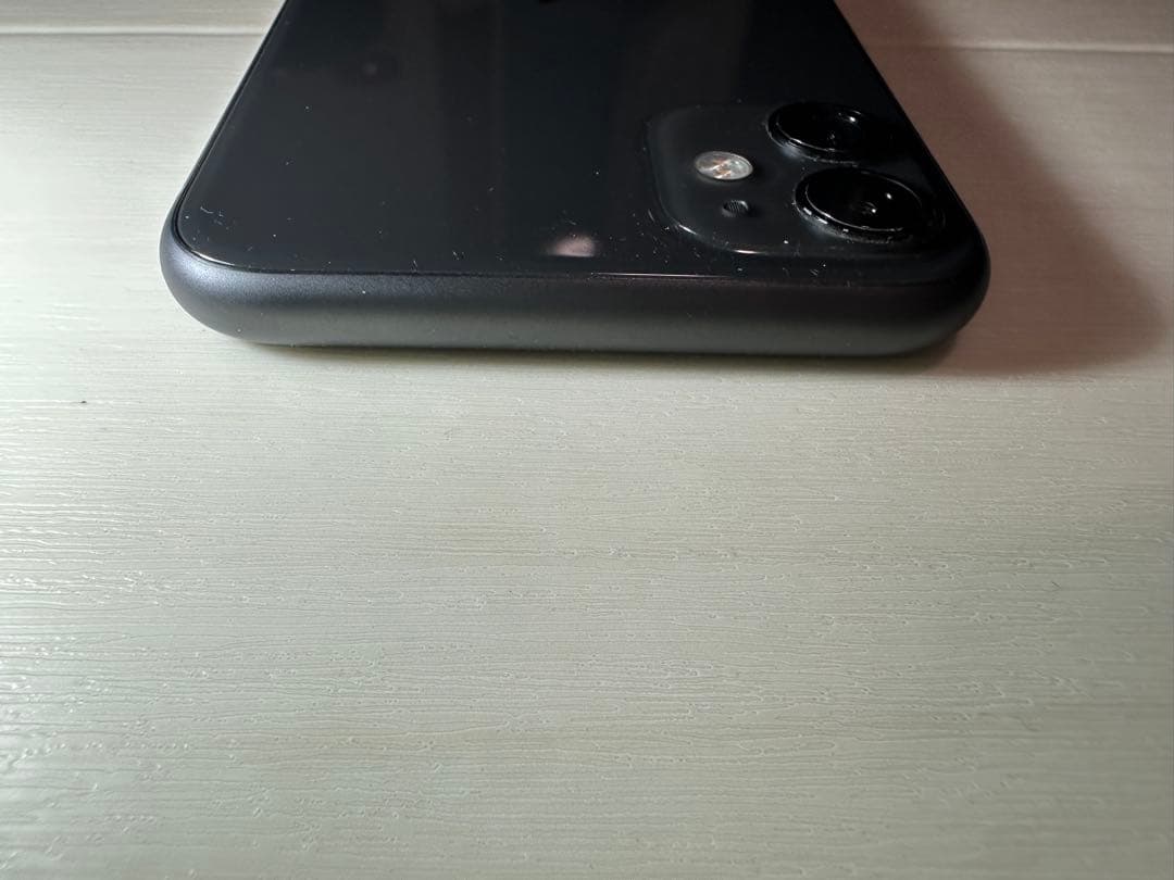 iPhone 11 64GB ブラック au バッテリー90% 美品