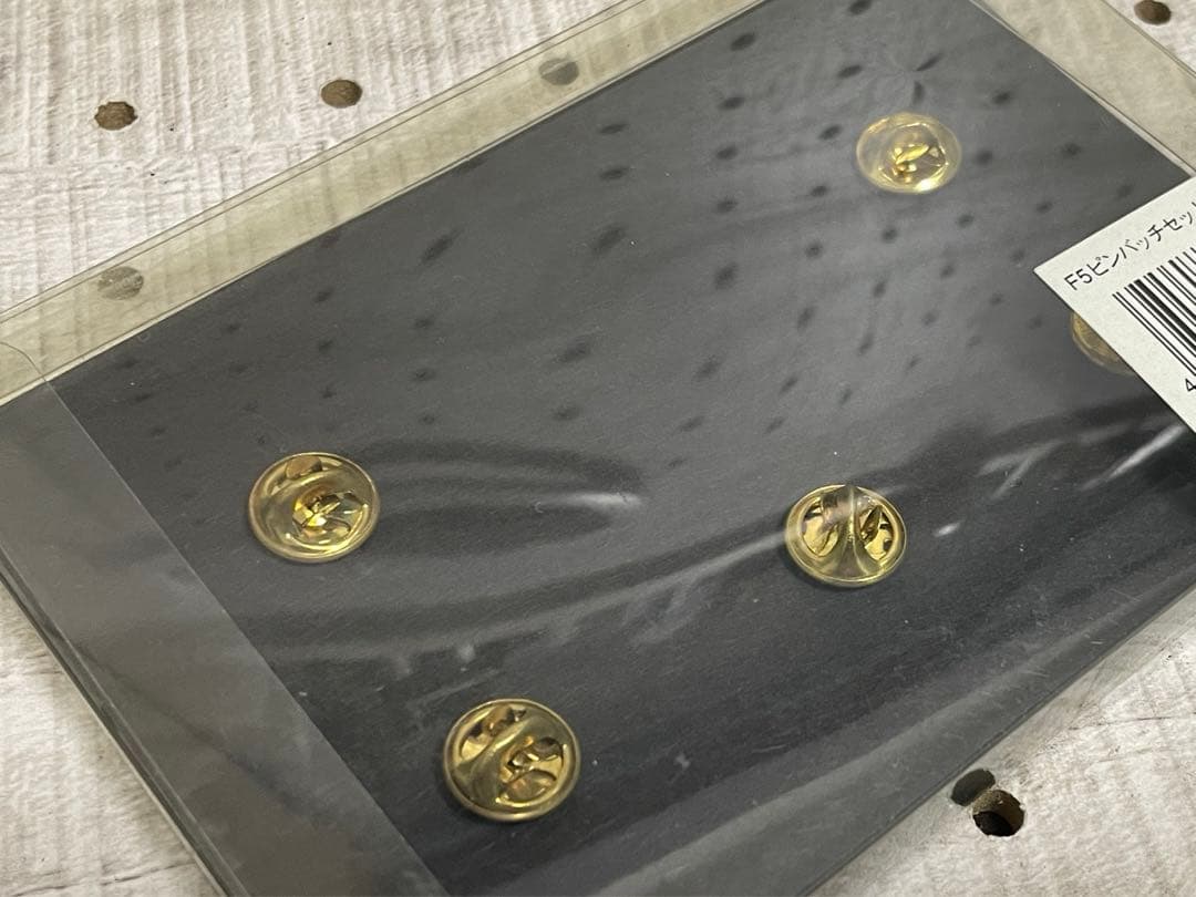 希少品 Nikon ニコン F5 カメラグランプリ'97受賞 ピンバッジセット