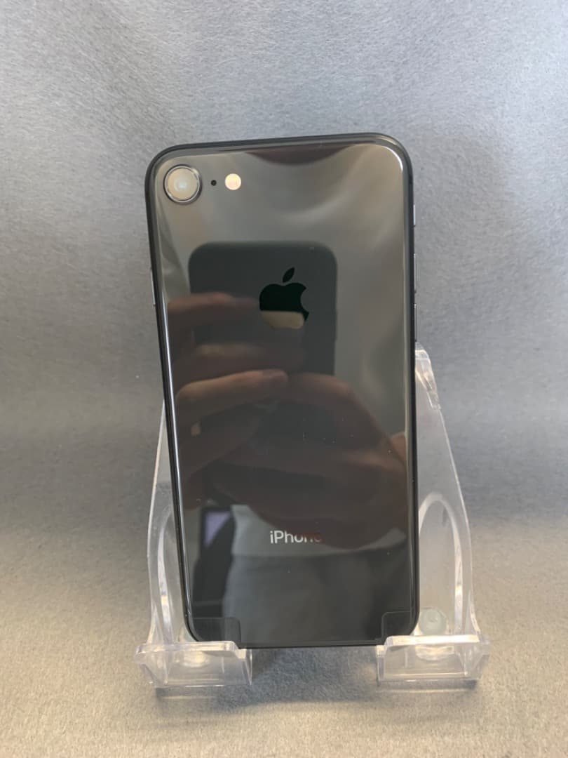 美品 国内版 SIMフリー iPhone8 64GB スペースグレイ色