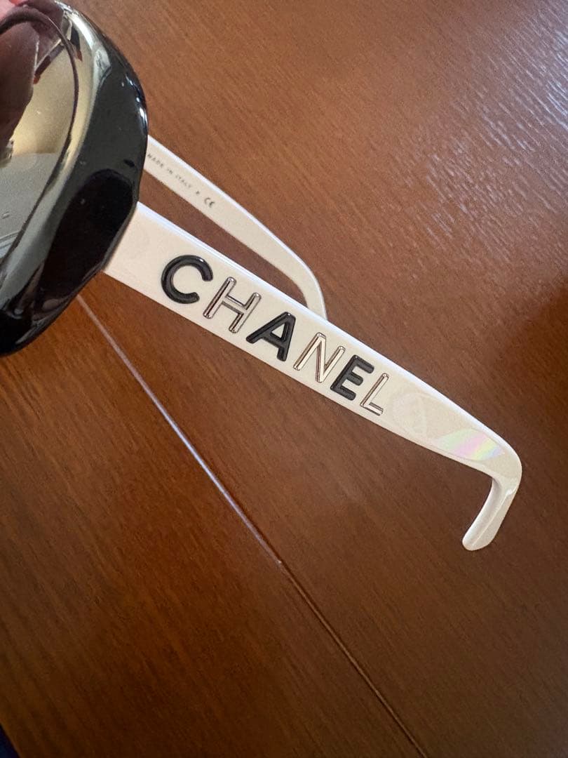 TANAKA 様限定⭐︎CHANEL ラウンド型サングラス ブラック ホワイト