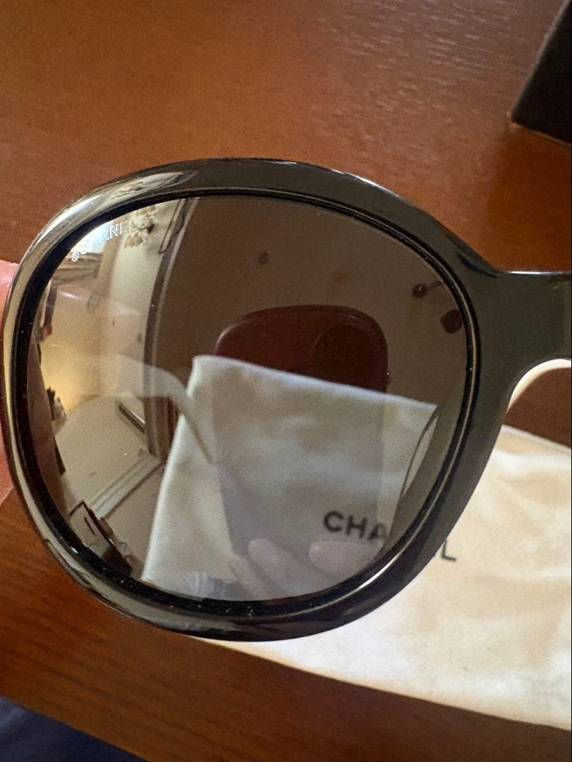 TANAKA 様限定⭐︎CHANEL ラウンド型サングラス ブラック ホワイト