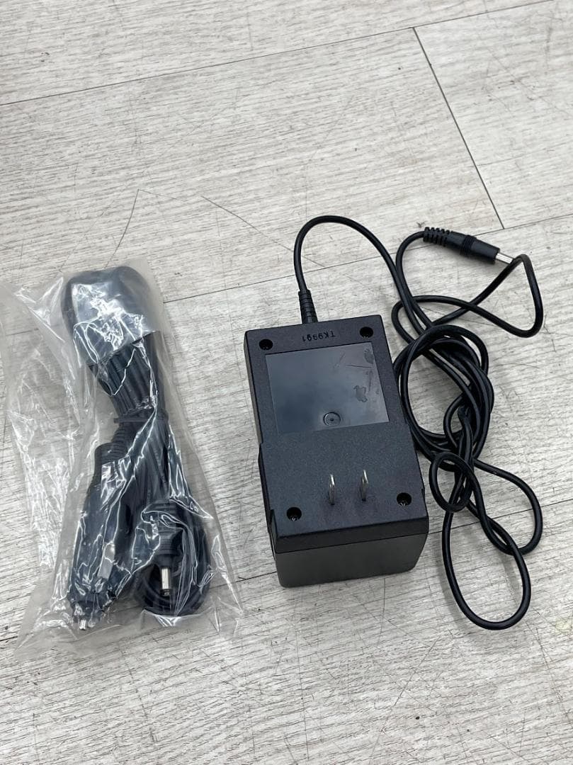 日立 ポータブルカラーTV C6-SK1 グリーン スケルトン 通電確認のみ