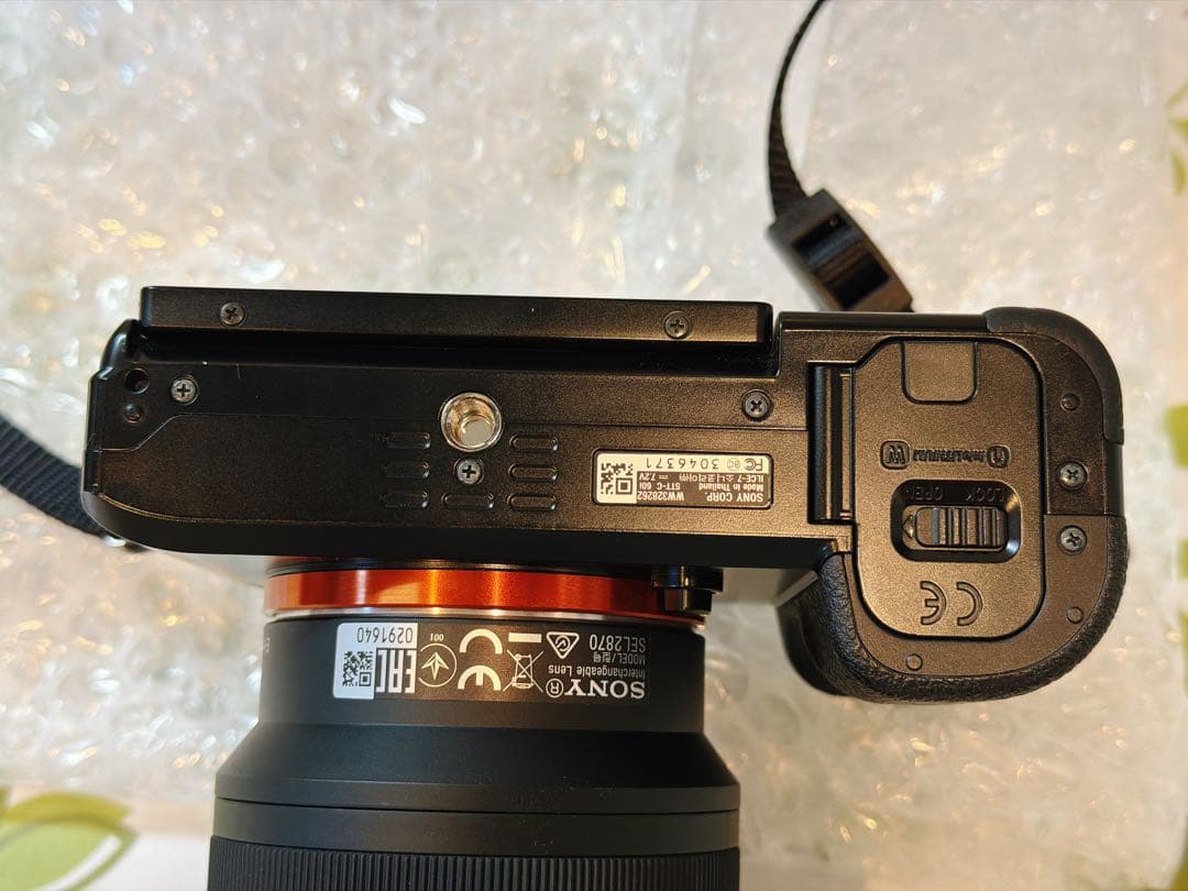 【美品】SONY α7 ILCE-7 ミラーレスカメラ 一眼 レンズキット