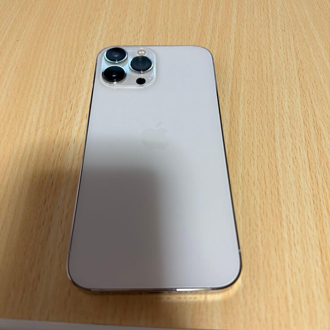 Apple iPhone 13 ProMaxシルバー 本体