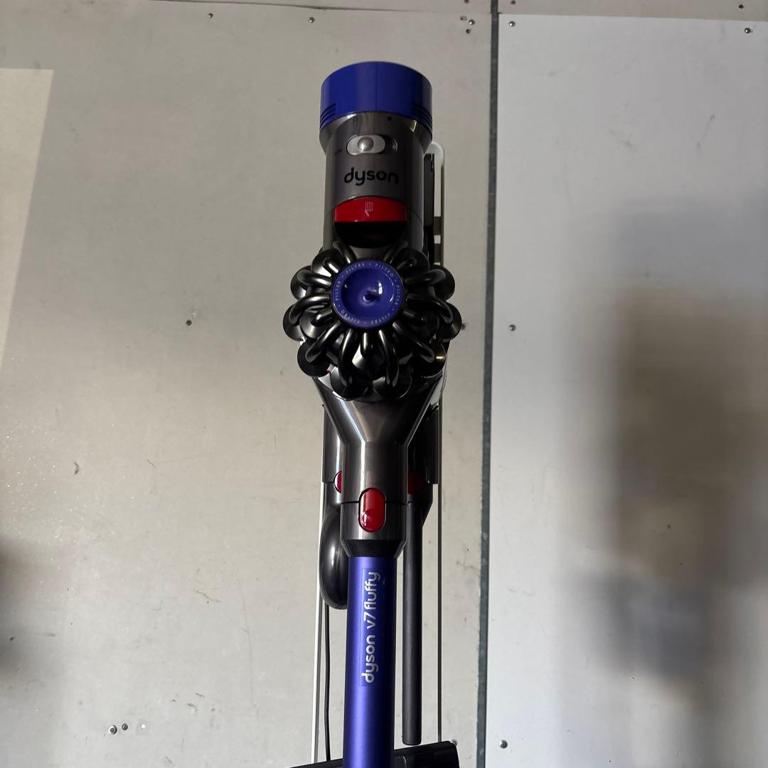 ダイソン dyson V7 fluffy スタンド付