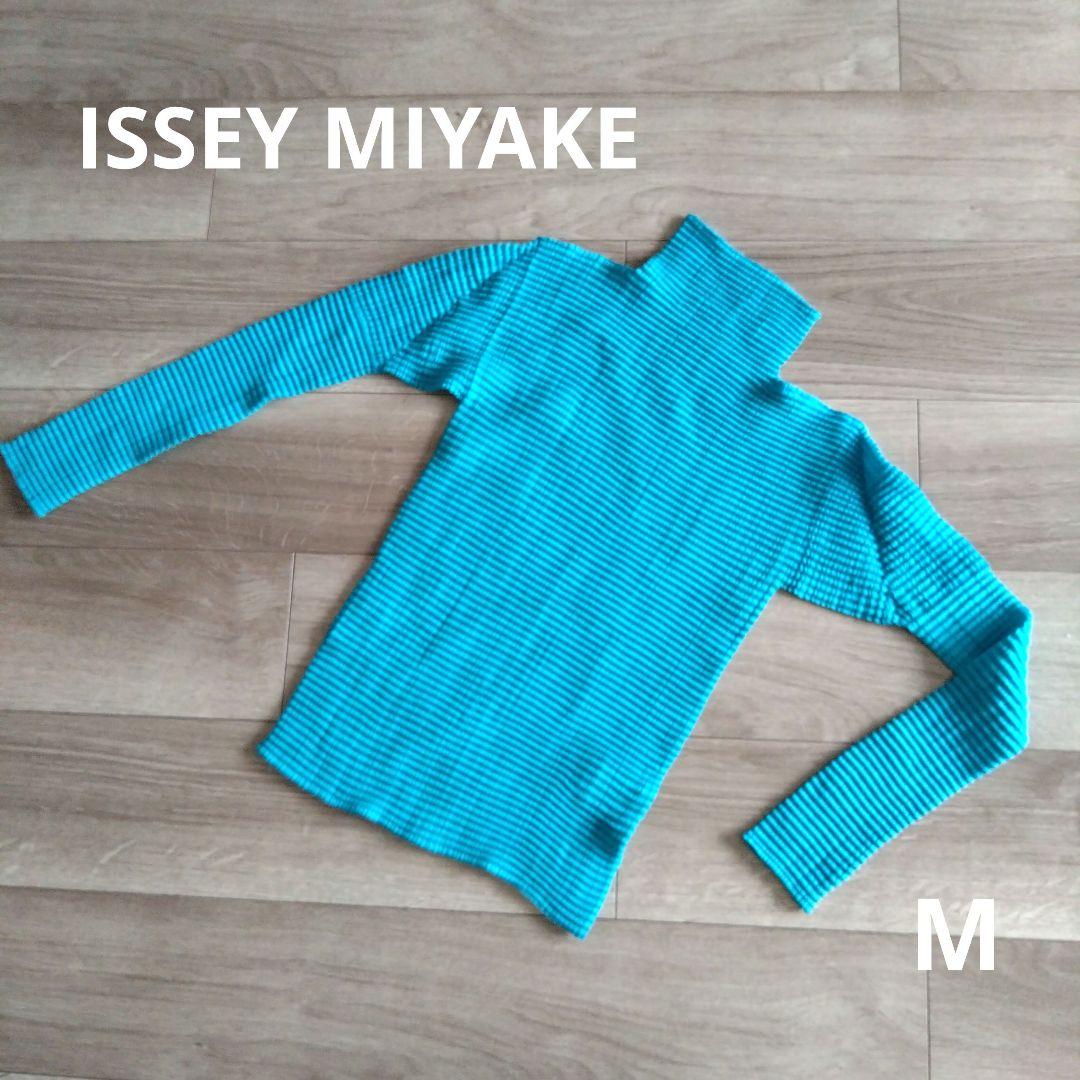 ISSEY MIYAKE タートルネック M サイズ　プリーツ
