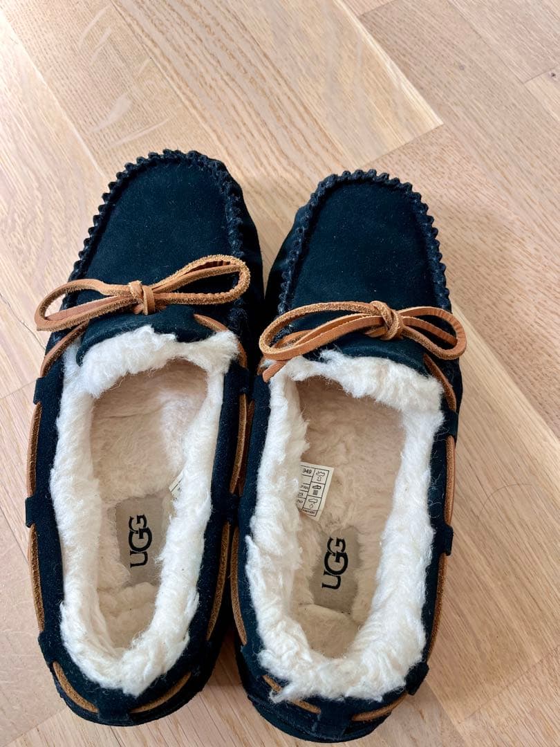UGG ブラック モカシン　超美品