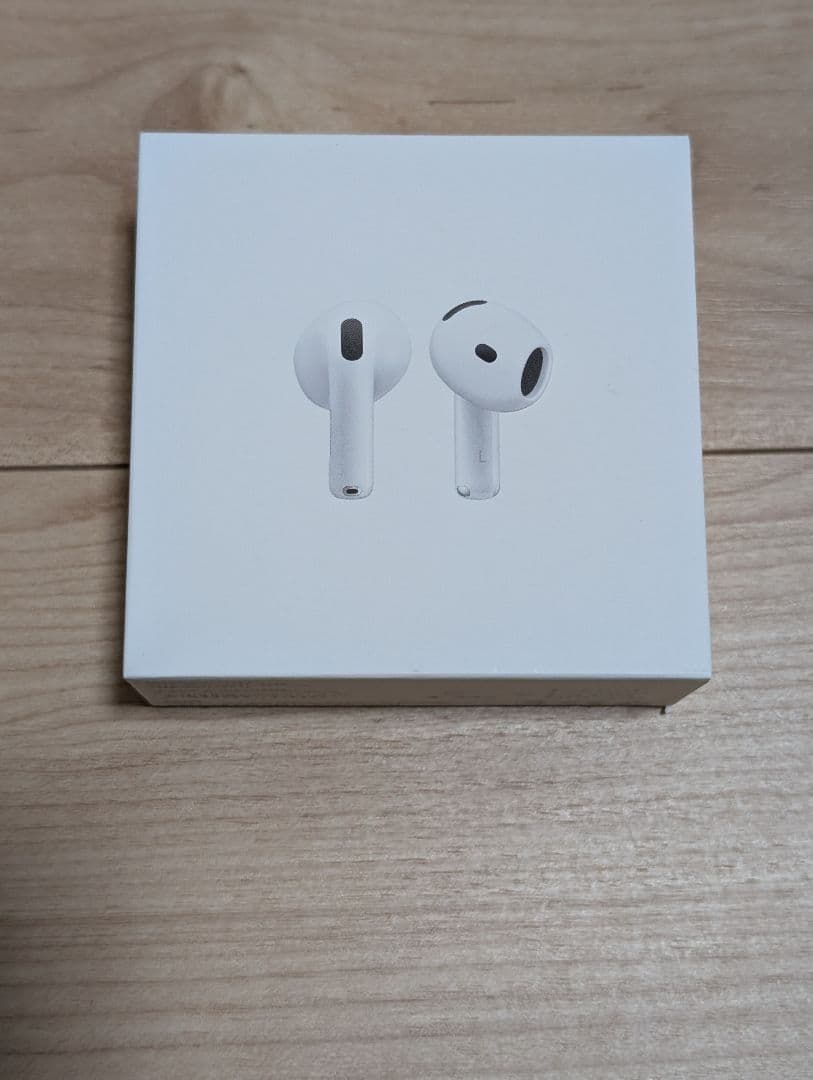 未開封　AirPods 4 アップル　イヤホン