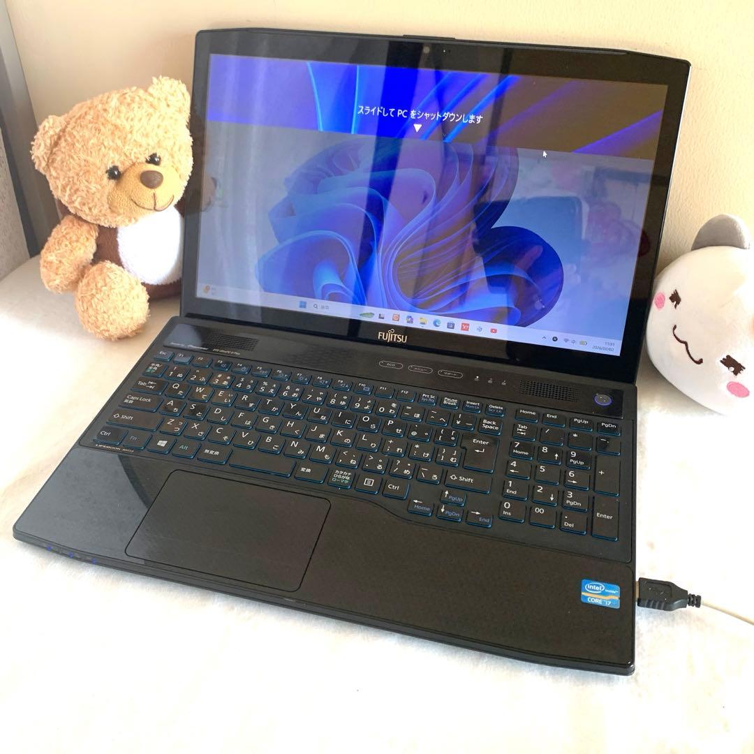 富士通 ノートPC i7 8GB 256GB SSD office2024