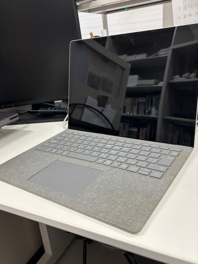 Microsoft Surface Laptop シルバー