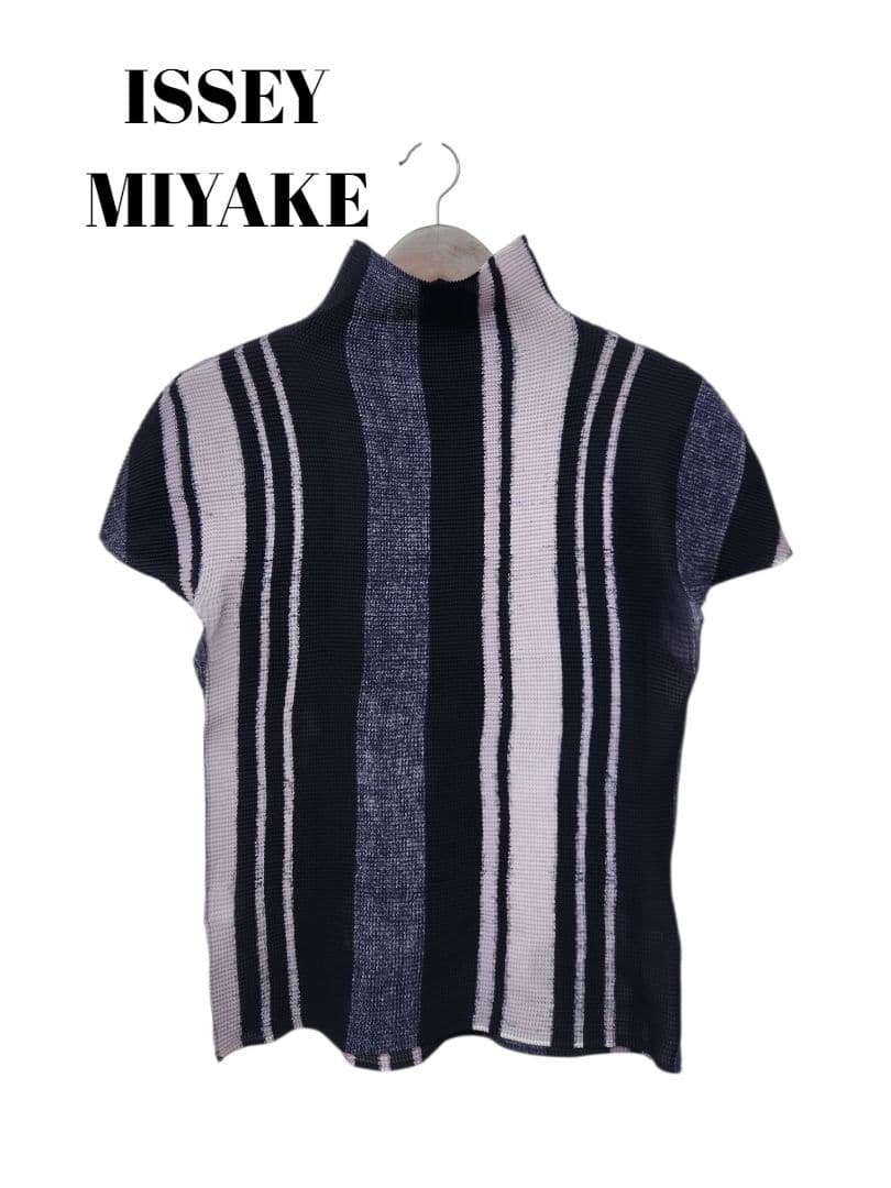 64258　me ISSEY MIYAKE　ストライプ　ハイネック　カットソー