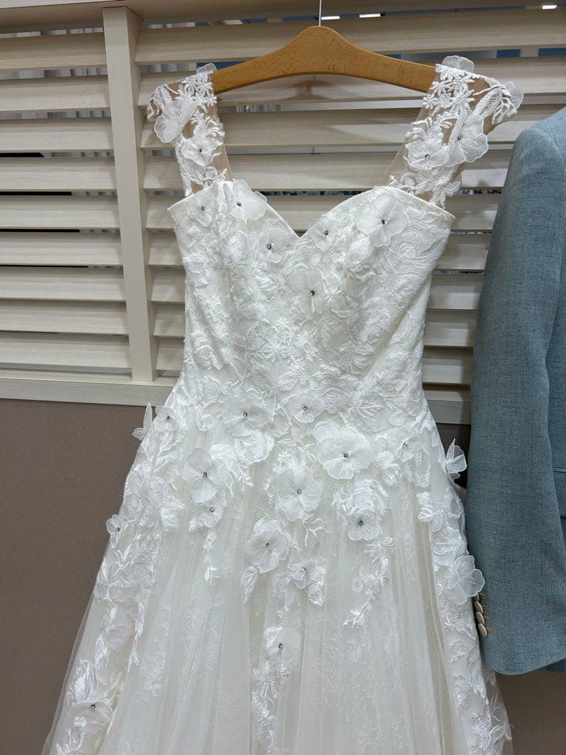 【美品】ウェディングドレス Barbie フラワーレース