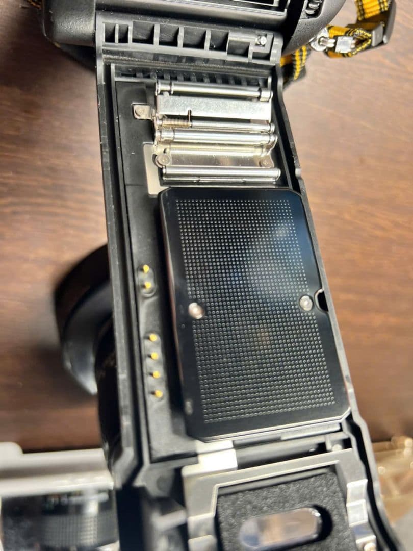 ニコン f100 + レンズ af 28-200 f3.5-5.6