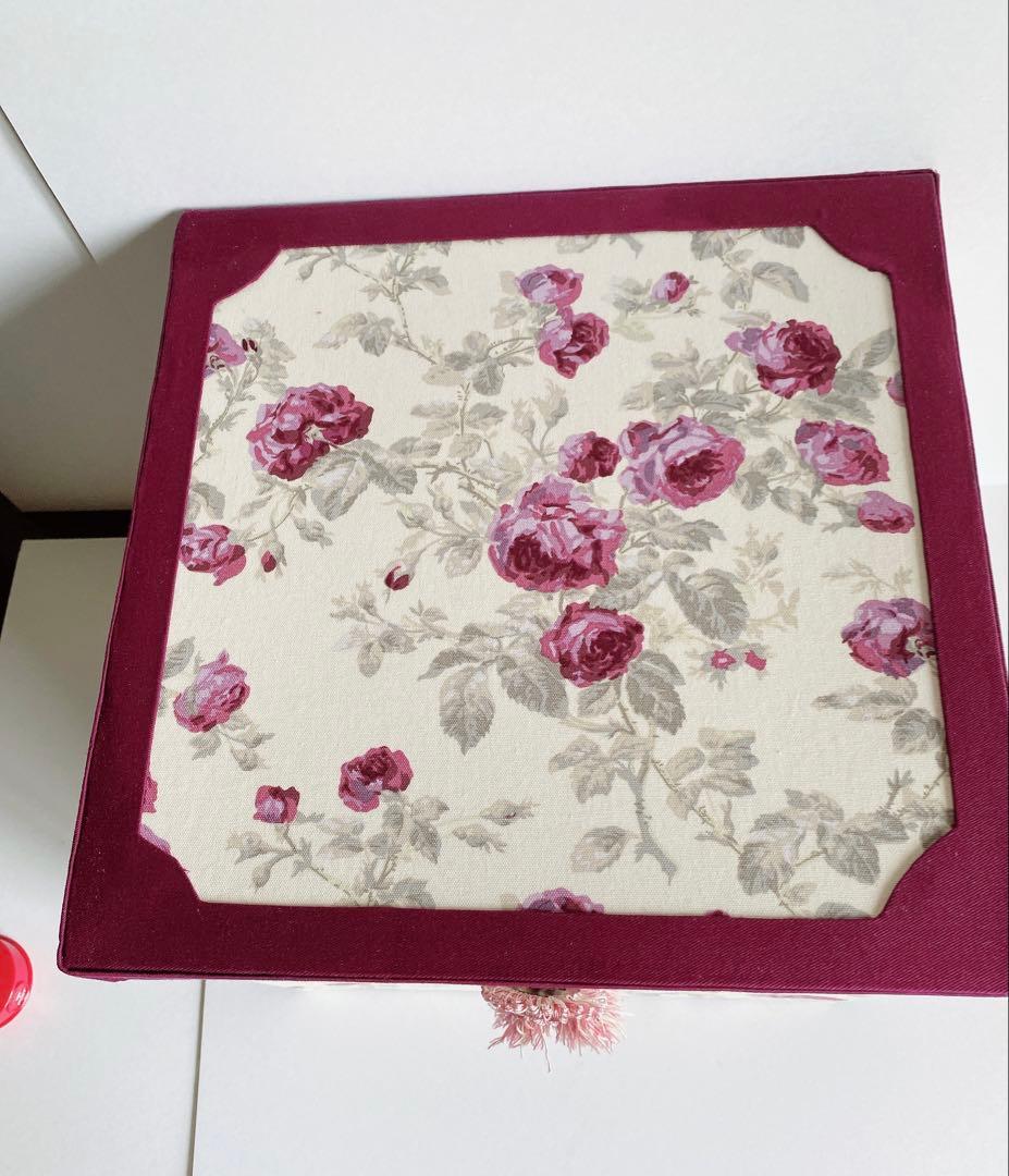 大きなカルトナージュボックス