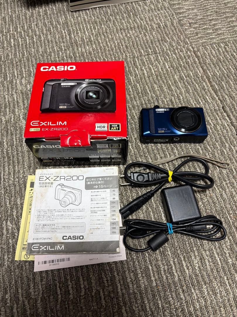 CASIO EXILIM EX-ZR200 12.5倍ズーム デジタルカメラ