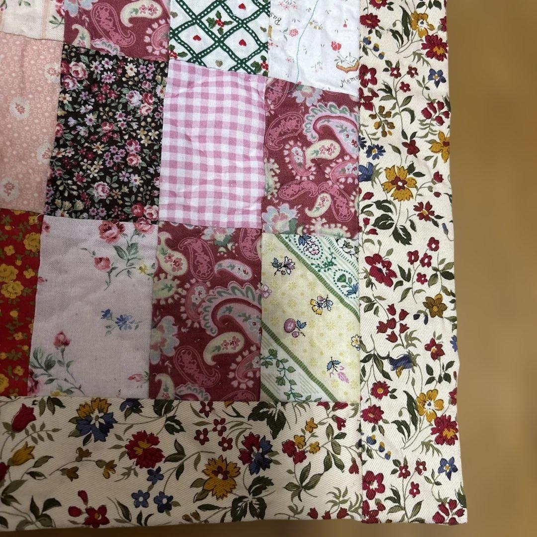 ハンドメイド　パッチワークキルト マルチカバー　こたつカバー　190cm角