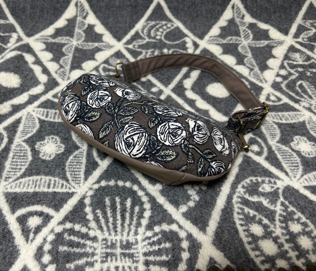 スマイル 様 rosy コロりんポシェット