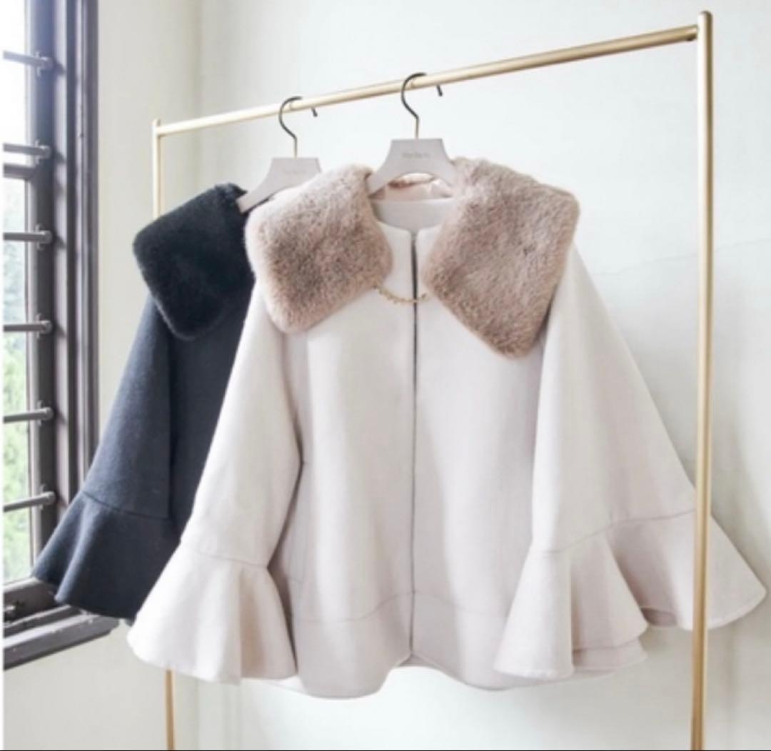 ☆美品☆Her lip to ベージュ ファー付き ポンチョ・ケープコート