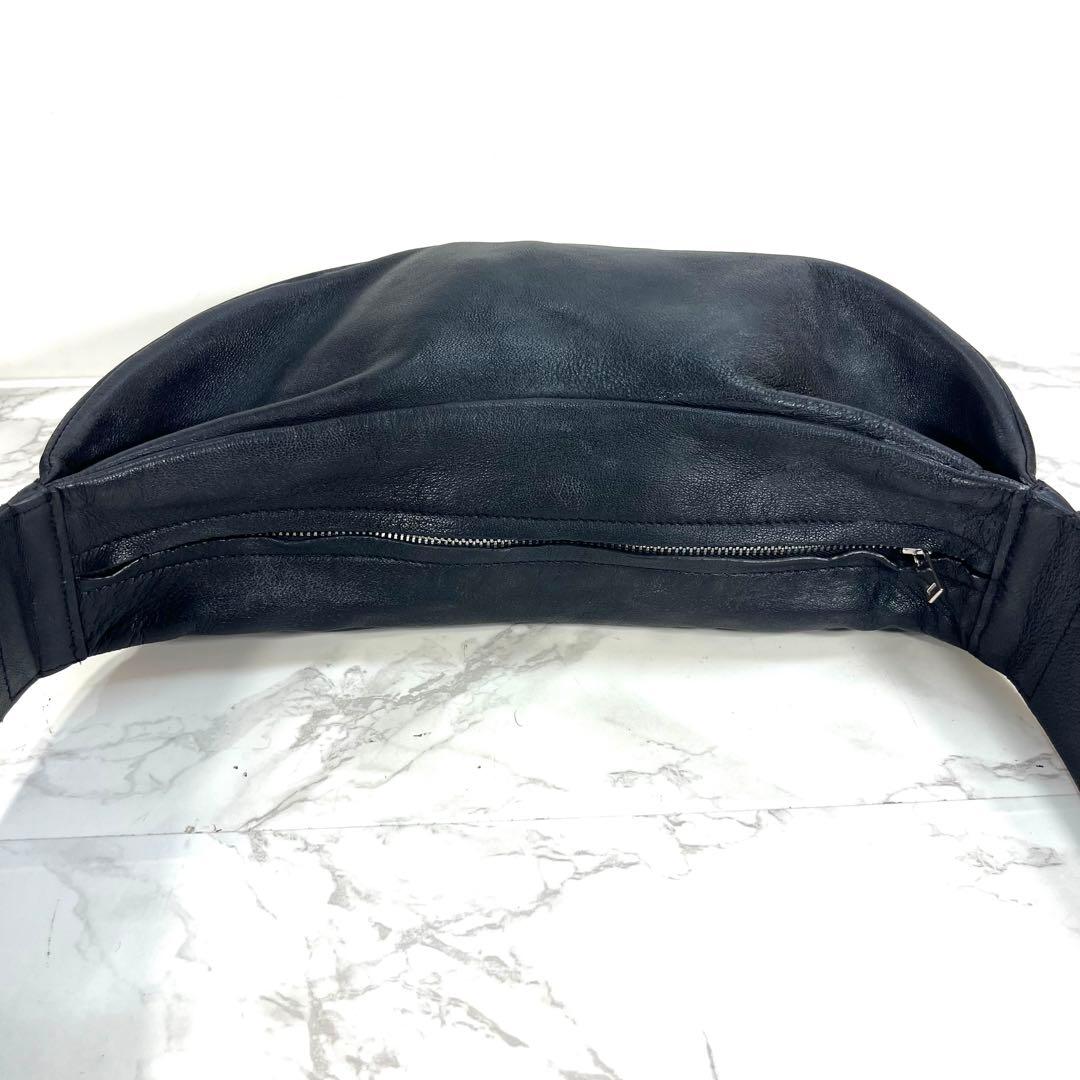 コ*モ様 COS コス ボディバッグ 羊革 プリーツベルトバッグ 黒 closs