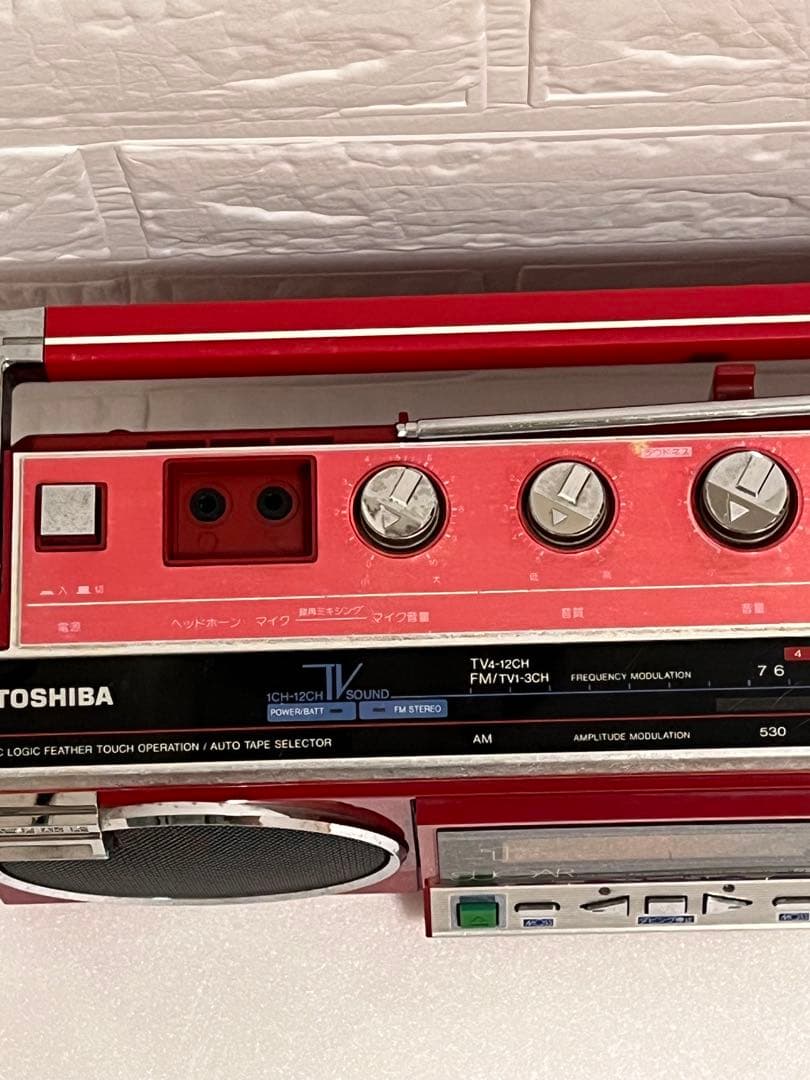 TOSHIBA 東芝　シュガーダブルラジカセ　昭和レトロ　赤 ジャンク品