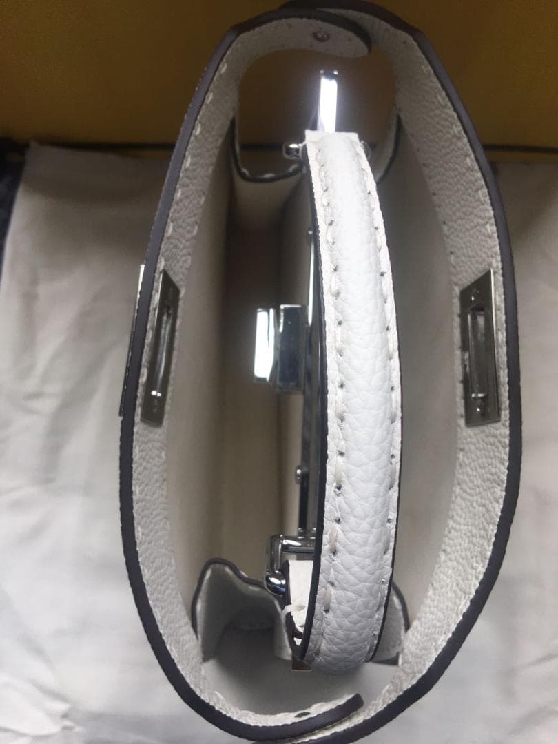 ピーカブー　8BN244