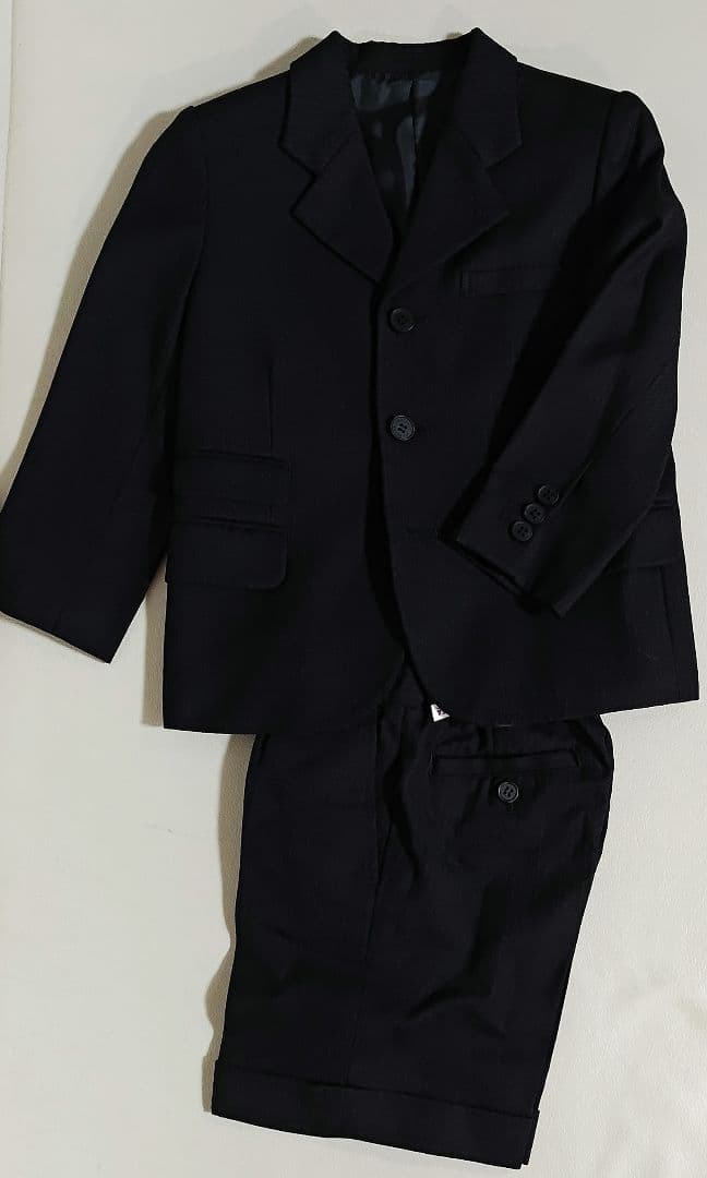 バーバーリー　キッズ ブラックストライプスーツ 110cm