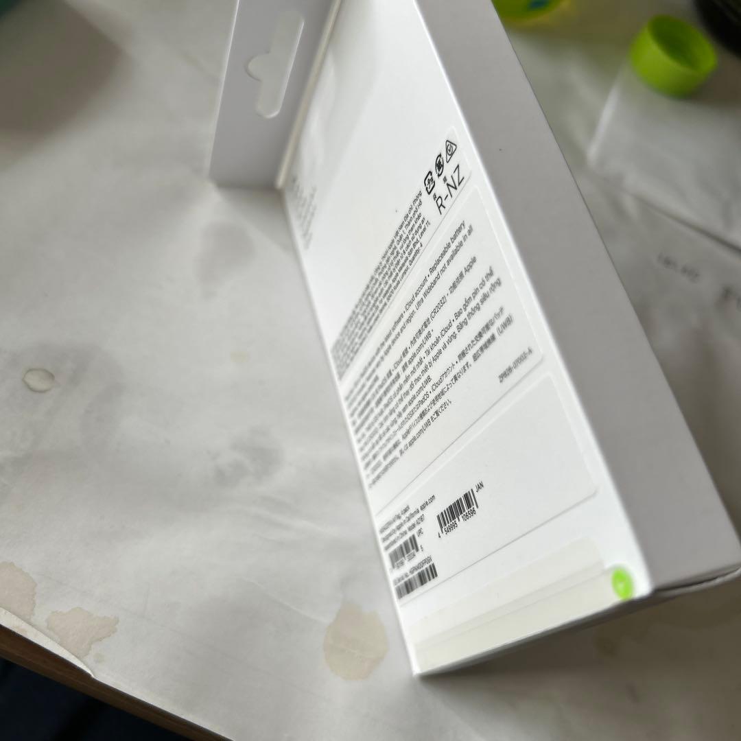 アップル　AirTag 4pack