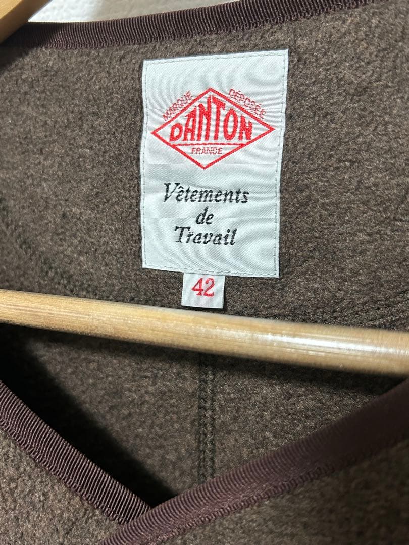 ダントン ノーカラージャケット ブラウン