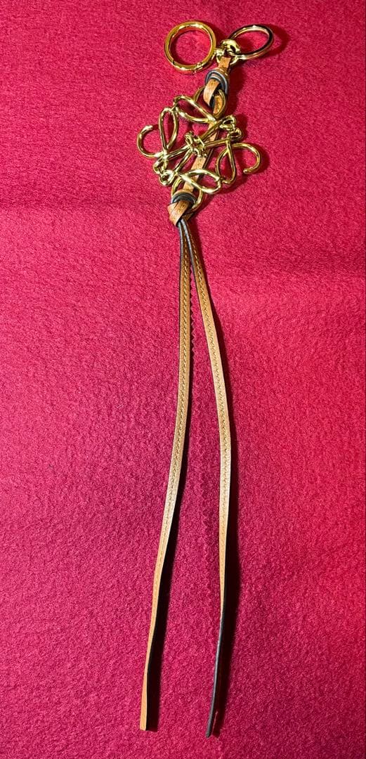 LOEWE アナグラムチャーム キーホルダー