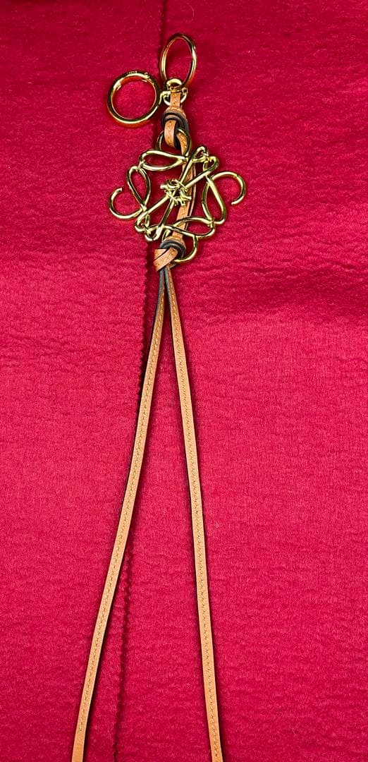 LOEWE アナグラムチャーム キーホルダー