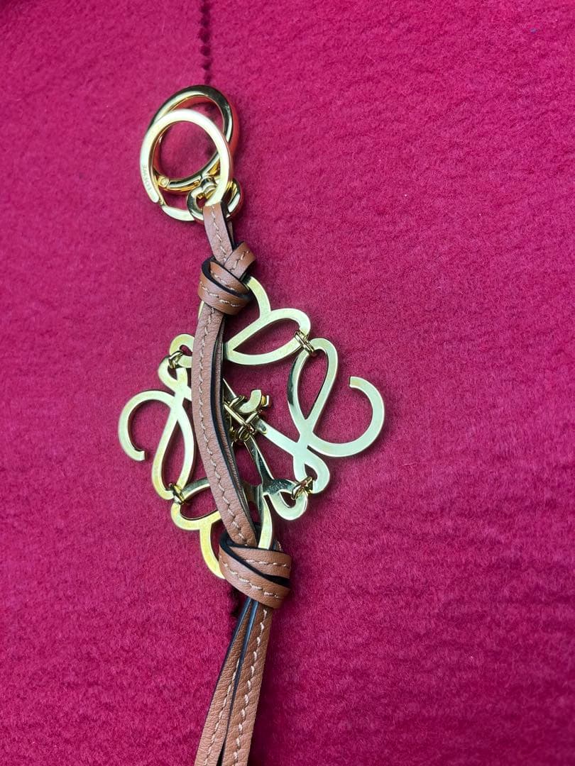 LOEWE アナグラムチャーム キーホルダー