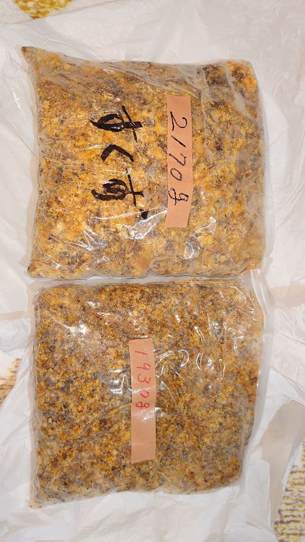 スカーレットさん！専用日本ミツバチの巣クズ4100㌘