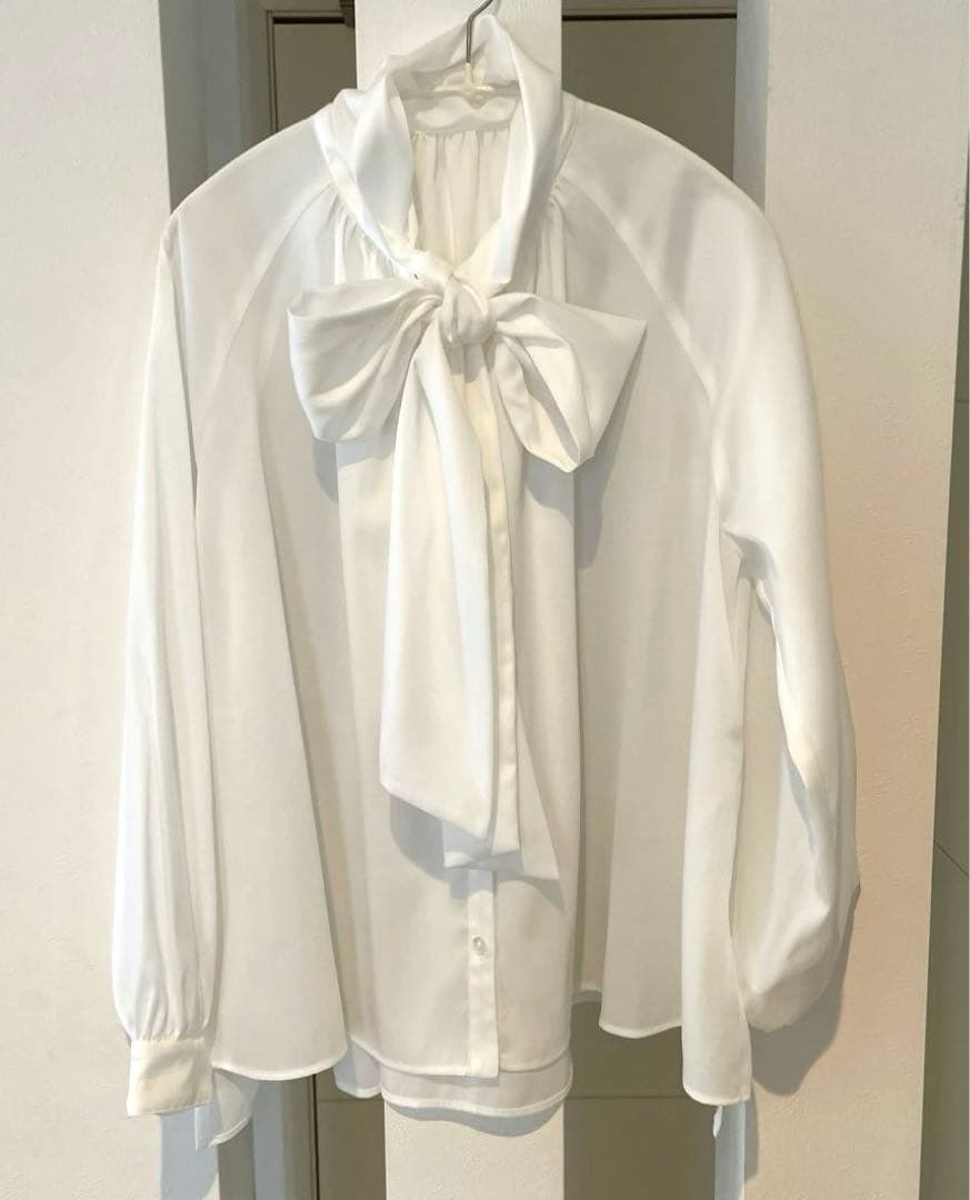 ボウタイ ブラウス ディノス　ホワイトリボン付きブラウス　SO CLOSE