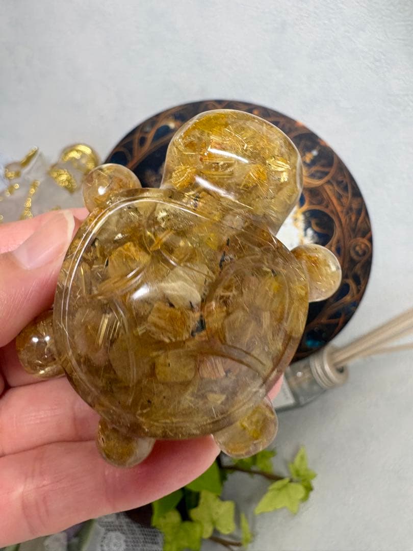 オルゴナイト まん丸カメさん ゴールドルチルクォーツ なるべく金線が多めの石