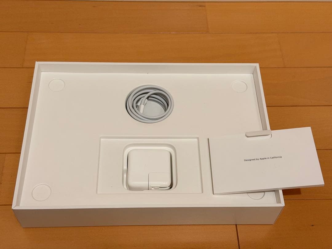 【訳あり】MacBook Air M1 13inch 8GB/256GB