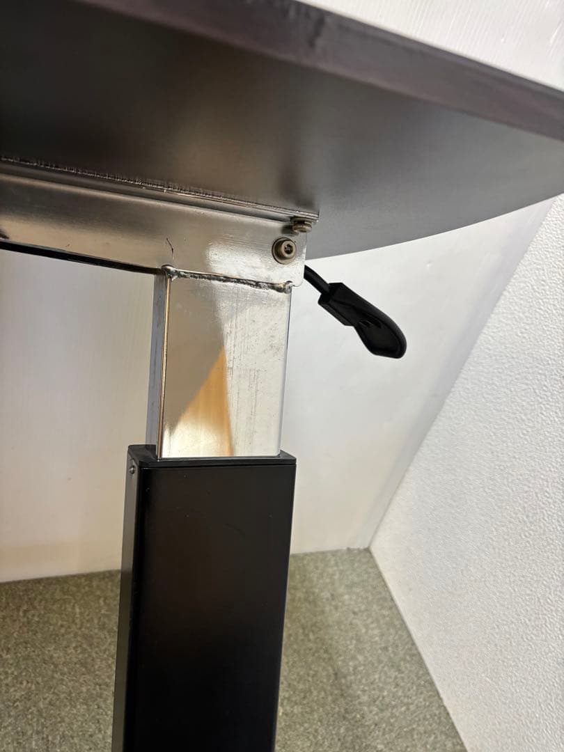 ガス圧昇降テーブル