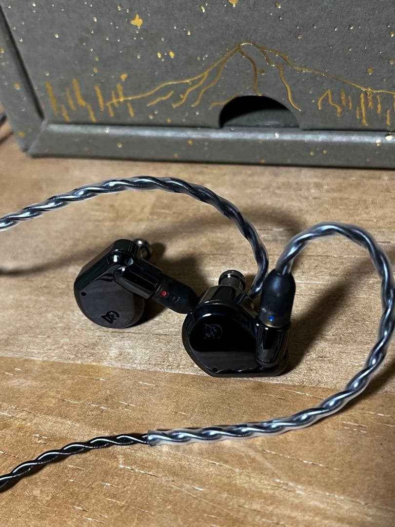 イヤホン Campfire Audio DORADO 2020