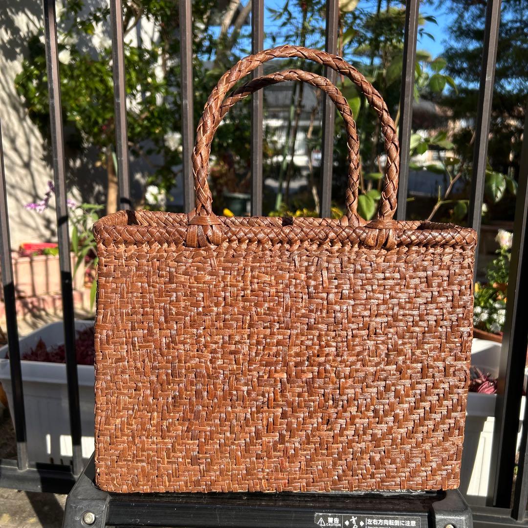 天然素材 の山葡萄かごバッグ