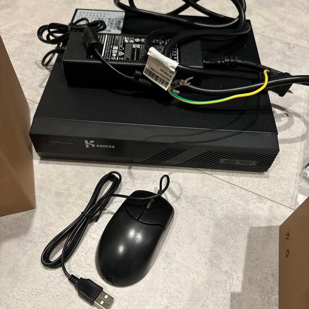 【800万画素】POE有線4K 監視カメラ4台　HDDセット360°全方位