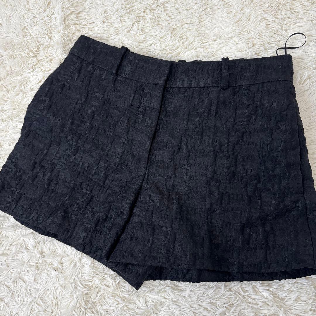 ことりショートパンツM 黒　ジャガード　シルク混　ゴールド金具