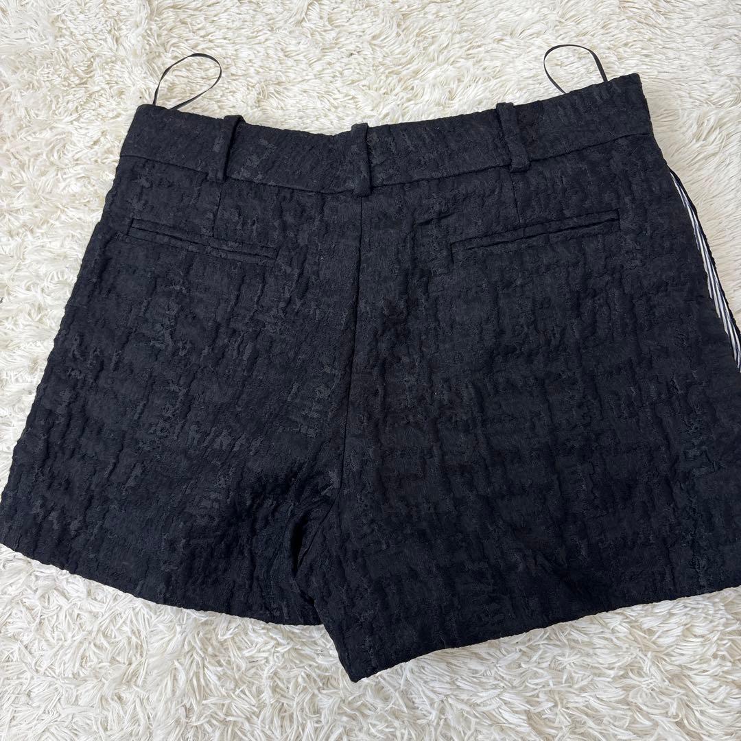 ことりショートパンツM 黒　ジャガード　シルク混　ゴールド金具