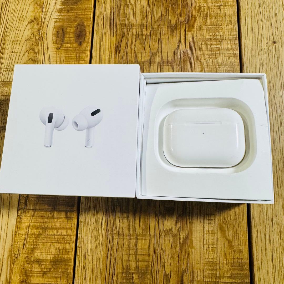 Apple AirPods Pro 第1世代 Lightning White