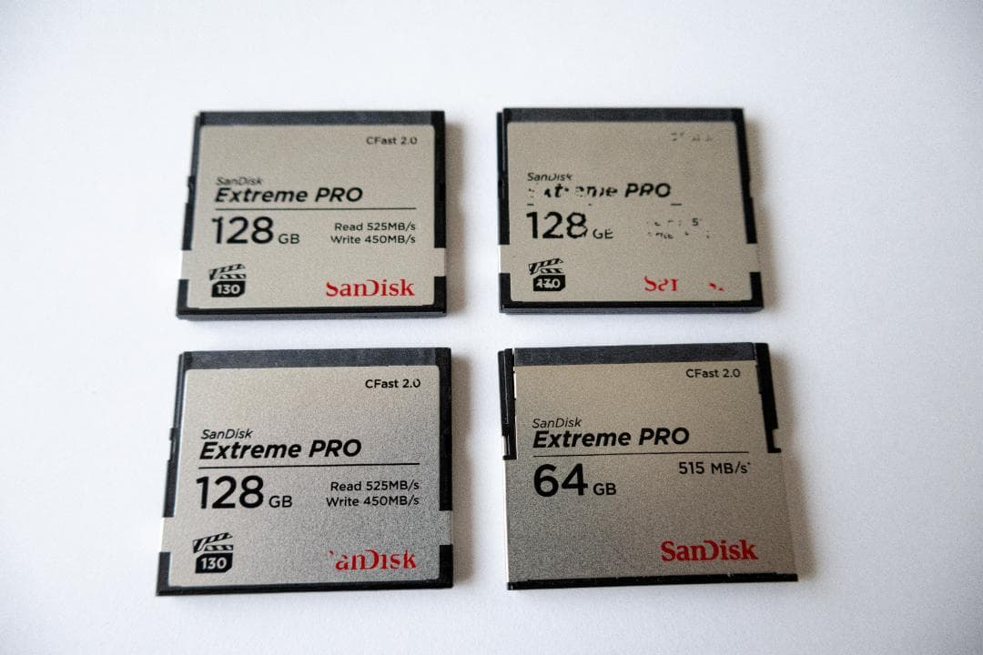 SanDisk CFast2.0カード 128GB x3, 64GB x1