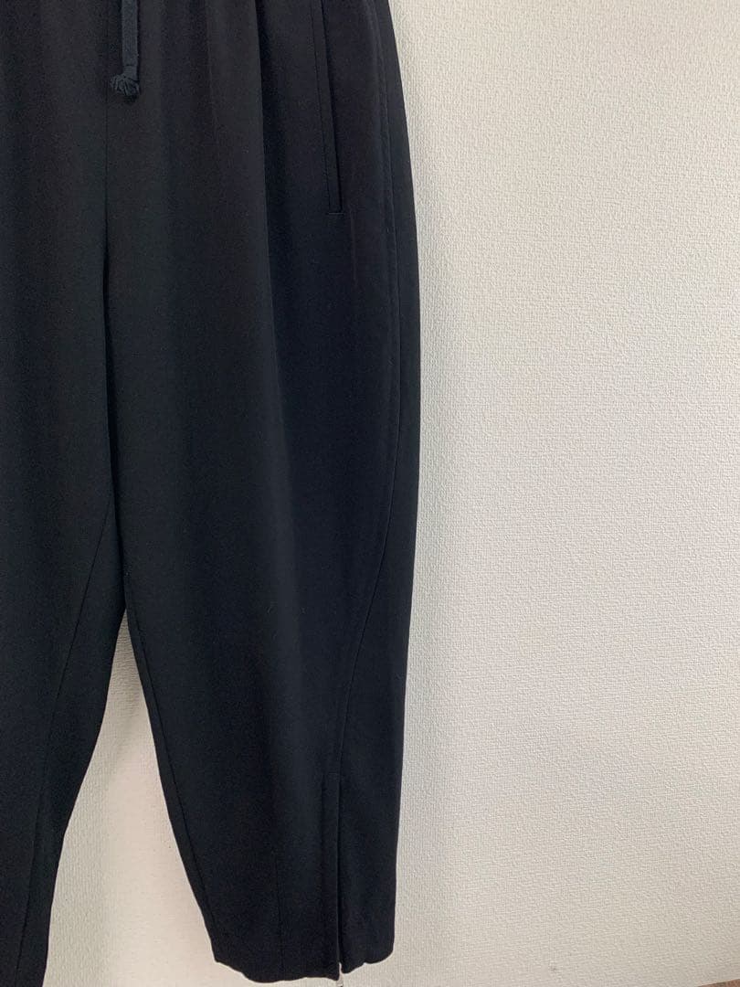AD2023 コムコム COMME des GARCONS テーパードパンツ　黒