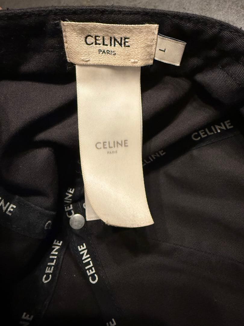 CELINE 黒 ベースボールキャップ