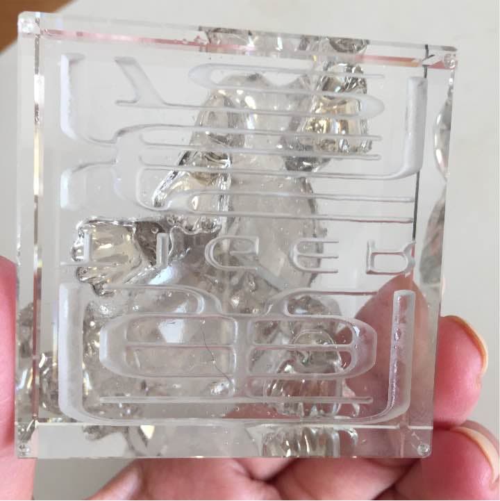 スワロフスキータイガー