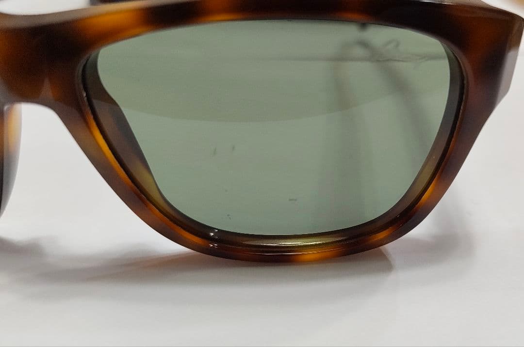 リ*ク様 『定価6万円以上』Brioni ブラウン キャットアイサングラス ケー