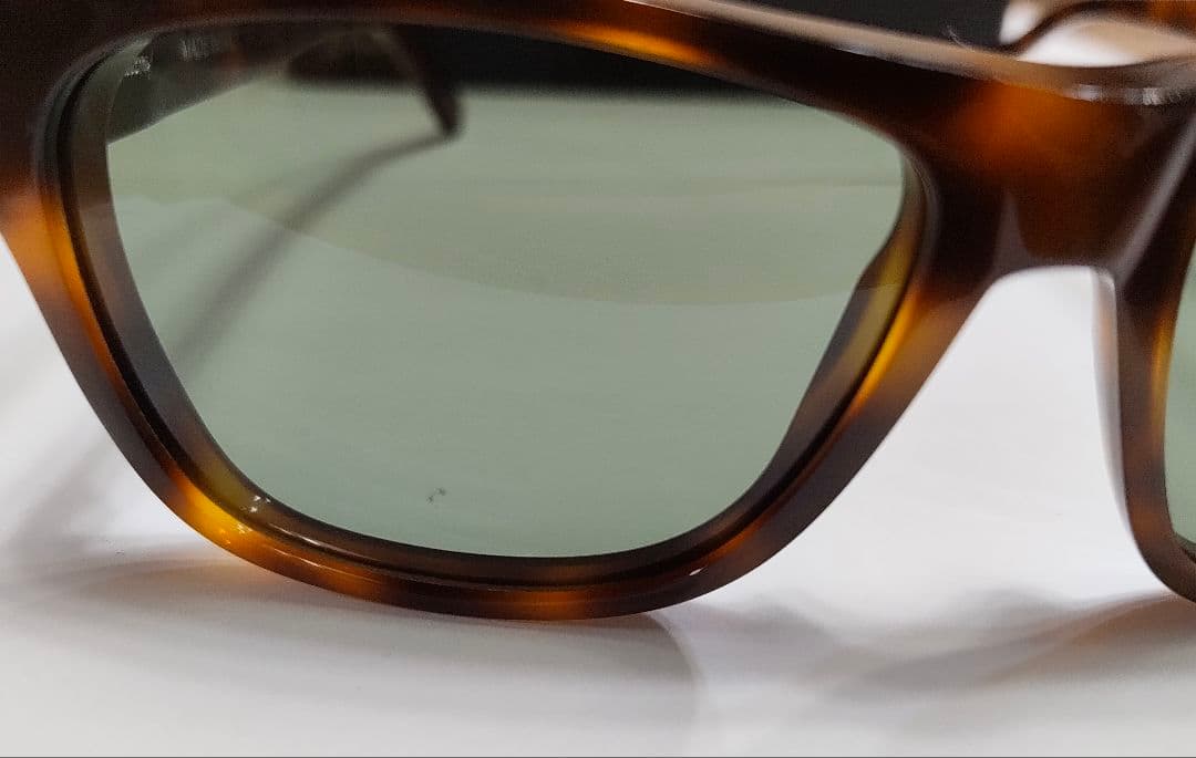 リ*ク様 『定価6万円以上』Brioni ブラウン キャットアイサングラス ケー